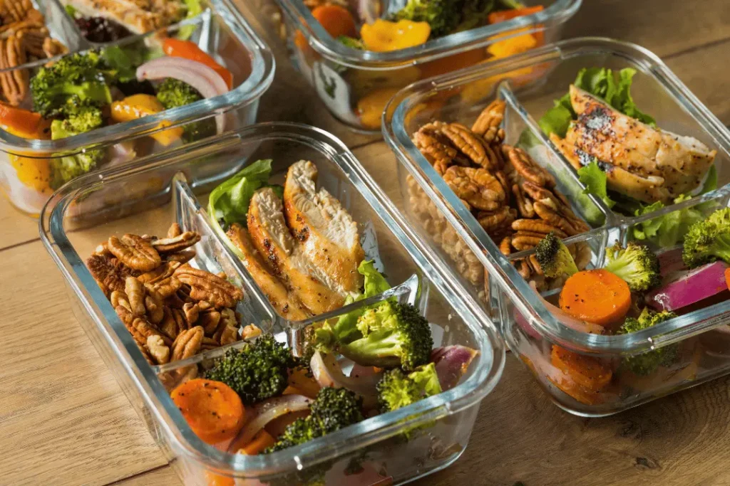 Meal prep services : ready to eat dishes